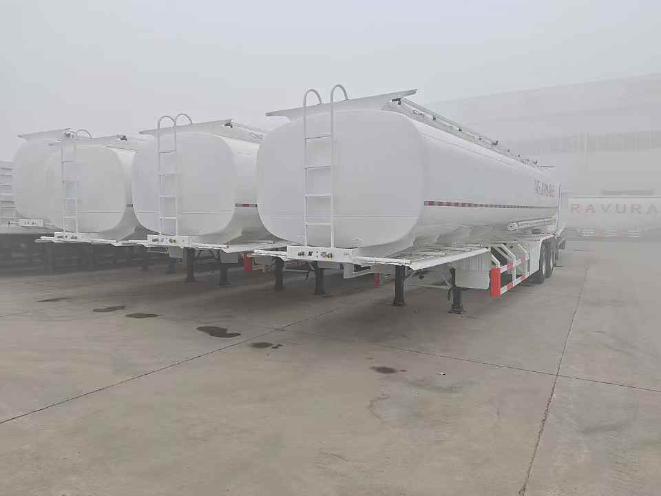 3Units 40000L Tank de carburant prêt pour la République de Guinée
