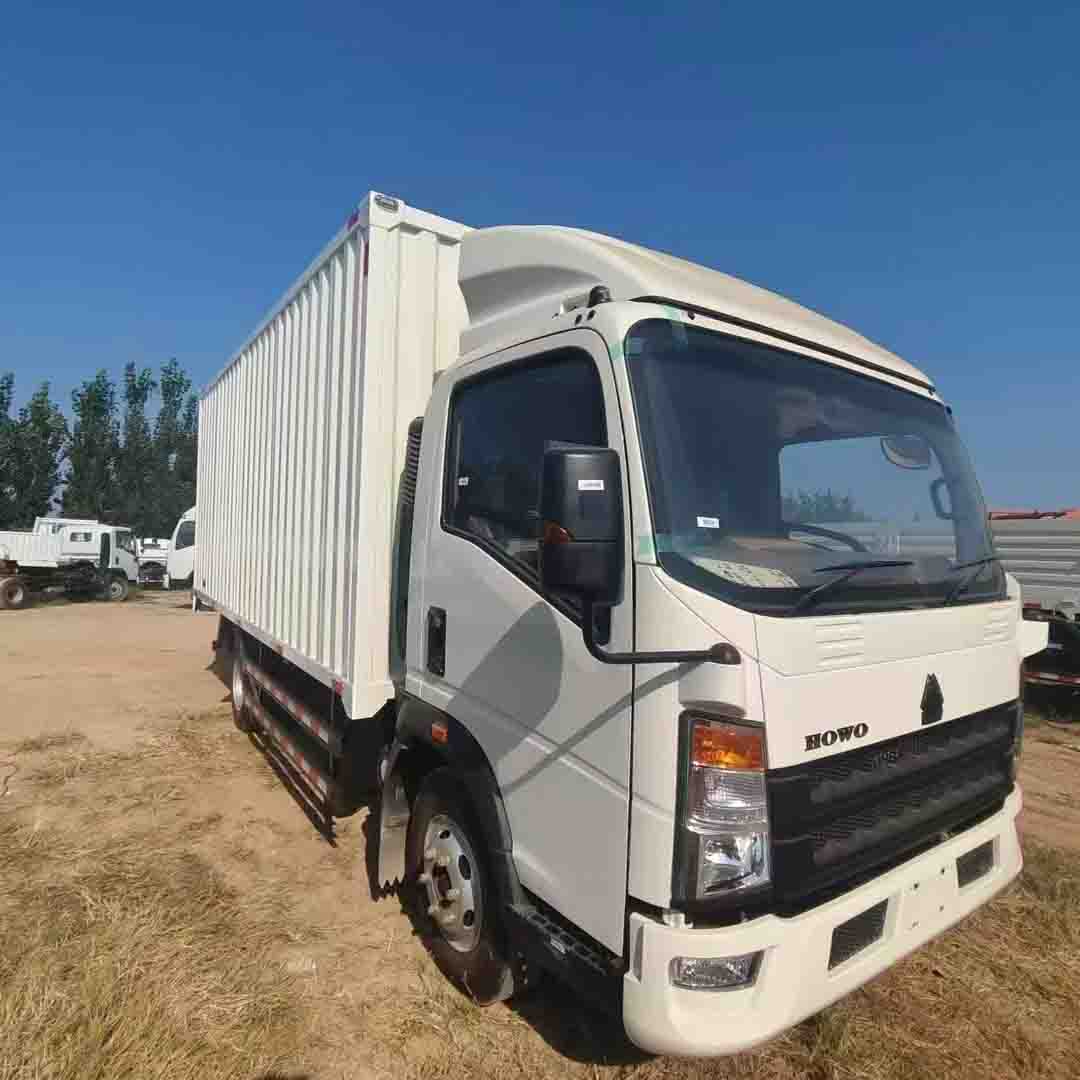 Camion fourgon léger Sinotruk Howo 4x2