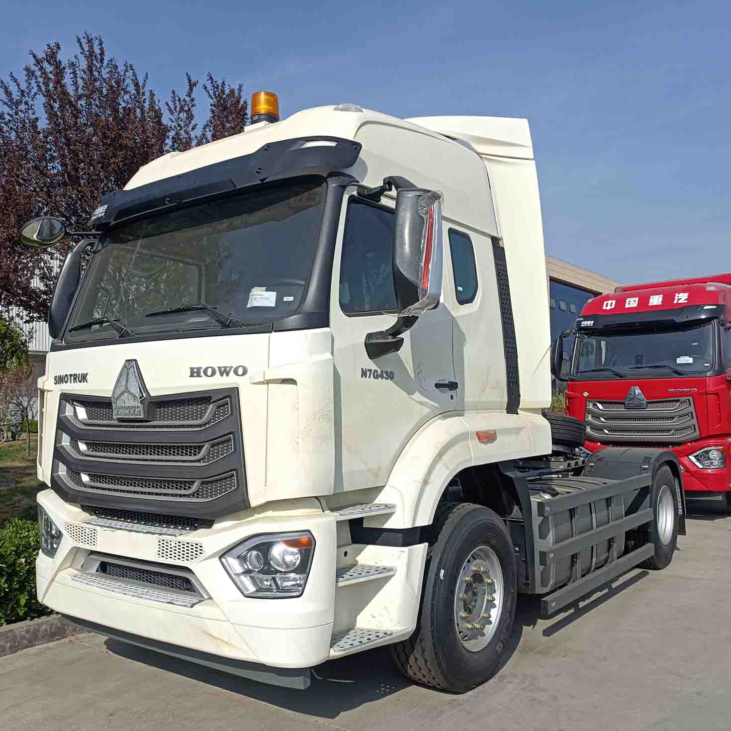 Camion de tête de tracteur Sinotruk Howo 4x2 NX d'occasion